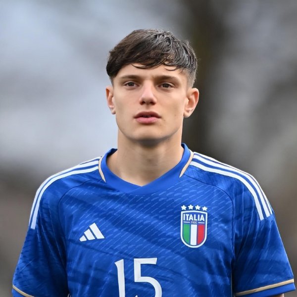 航心配资 4000万，国米梭哈18岁小将， 37岁功勋也要让路，即将50万解约