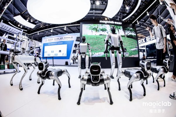 摩根证券 美的、京东等抢滩机器人赛道：产业链逐步完善 AI大脑仍待进化